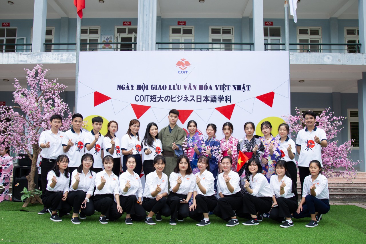 Ngày hội giao lưu văn hóa Việt - Nhật hướng về ngày kỷ niệm 60 năm thành lập trường